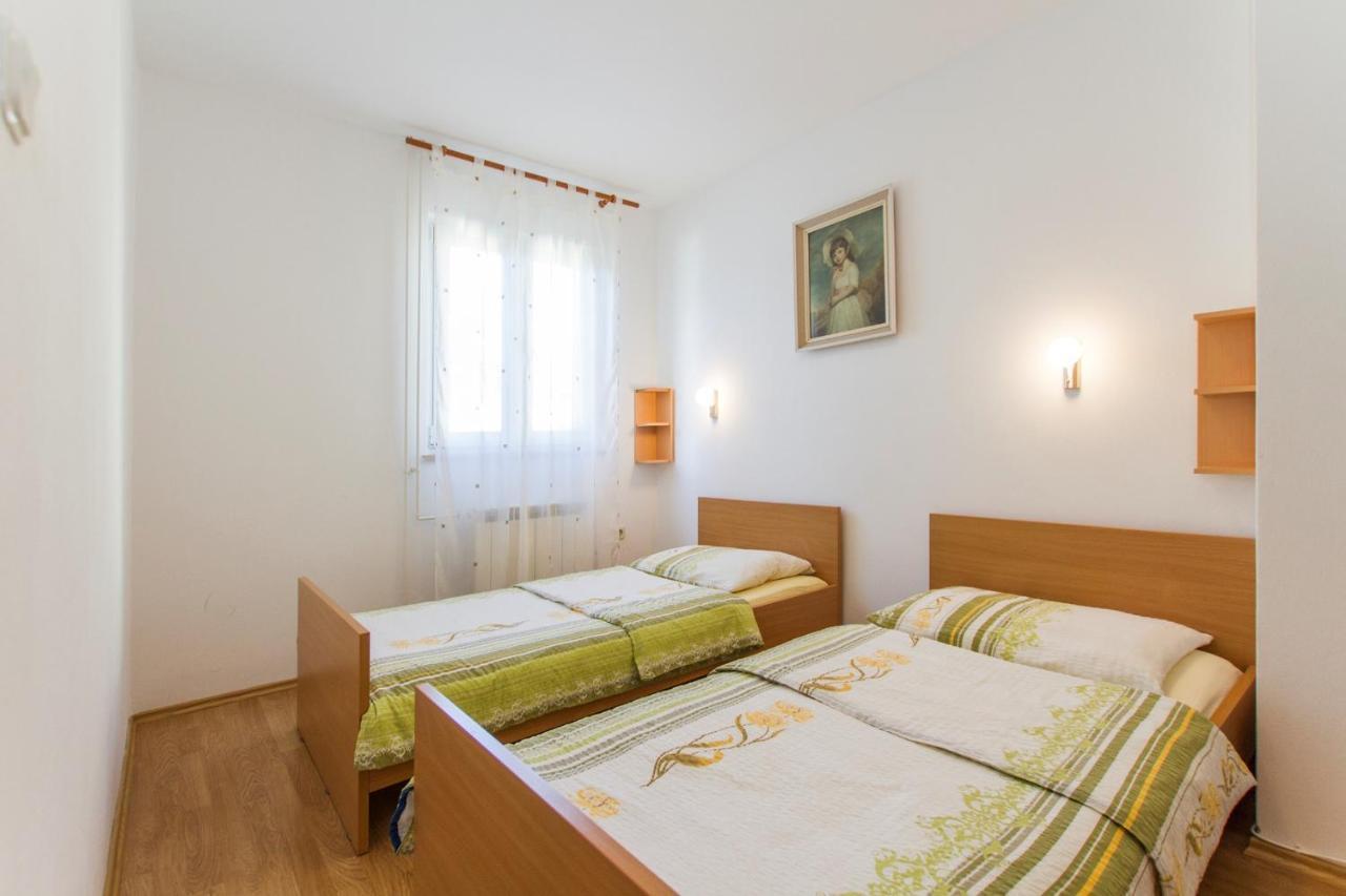 Apartments With A Parking Space Vinez, Labin - 11851 Ngoại thất bức ảnh